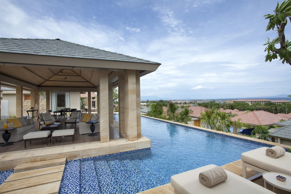Mulia Villas
