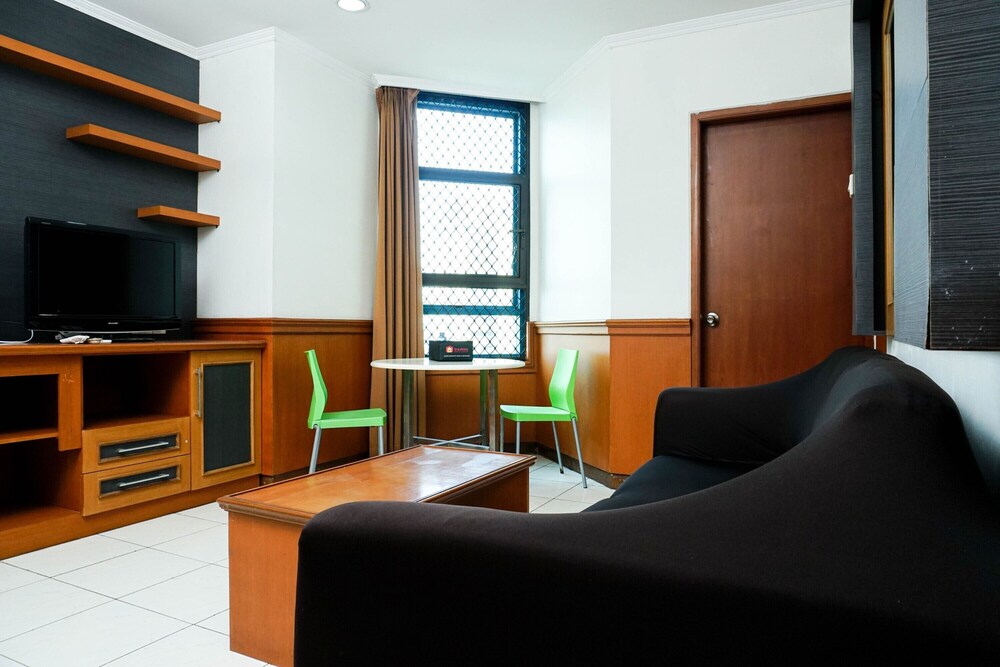 Good Choice 1BR Pangeran Jayakarta Apartment view 4