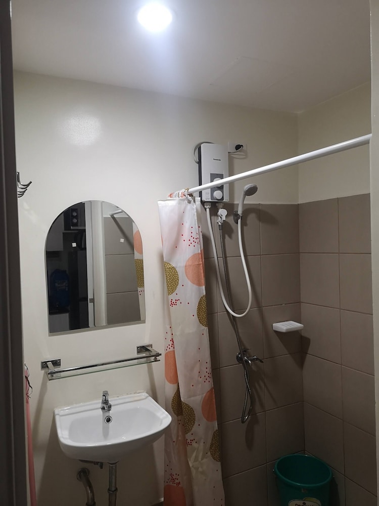 Studio Unit Around Recto U-belt