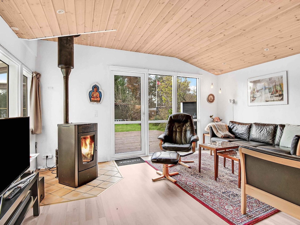 5 Star Holiday Home in Hals