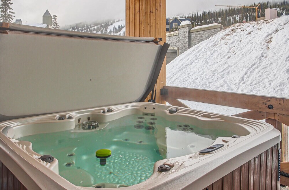 Stonegate Resort by Okanagan Premier