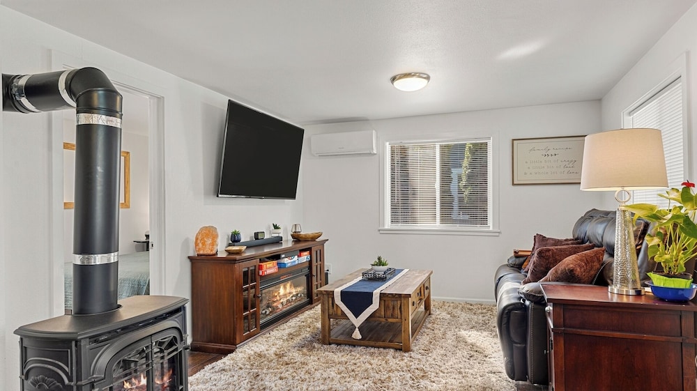 Peaceful 3BR W/ BBQ & Firepit Near Nature Skagit