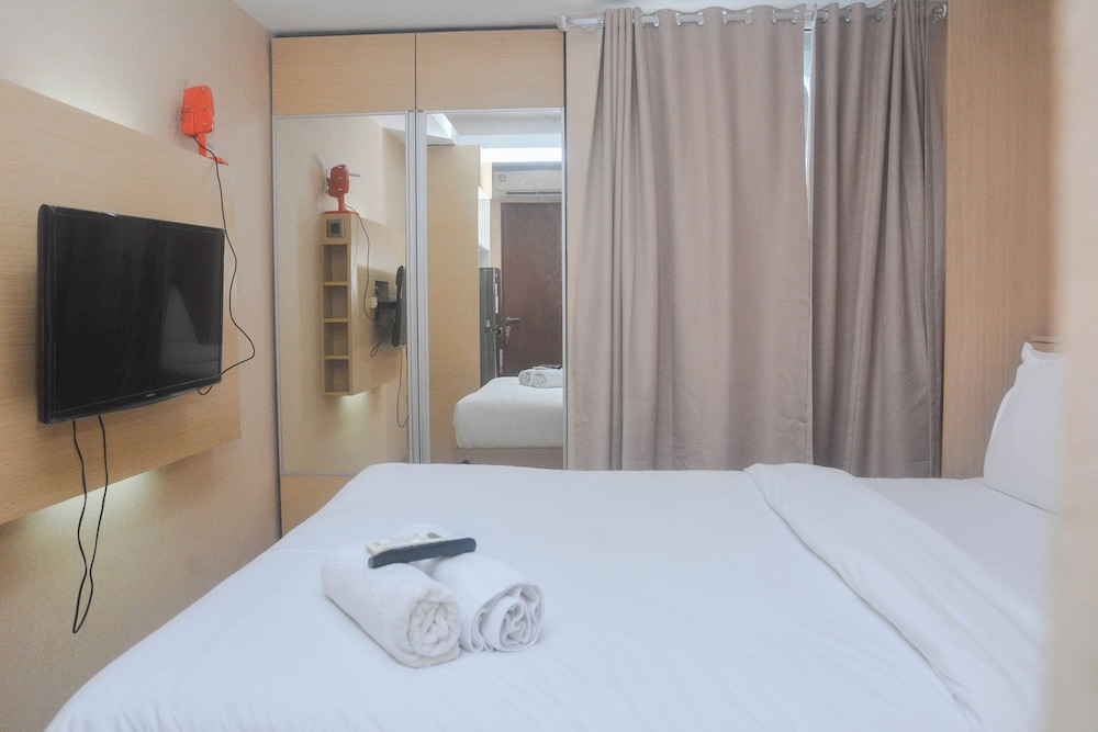 Fancy And Nice Studio At Tifolia Apartment view 3