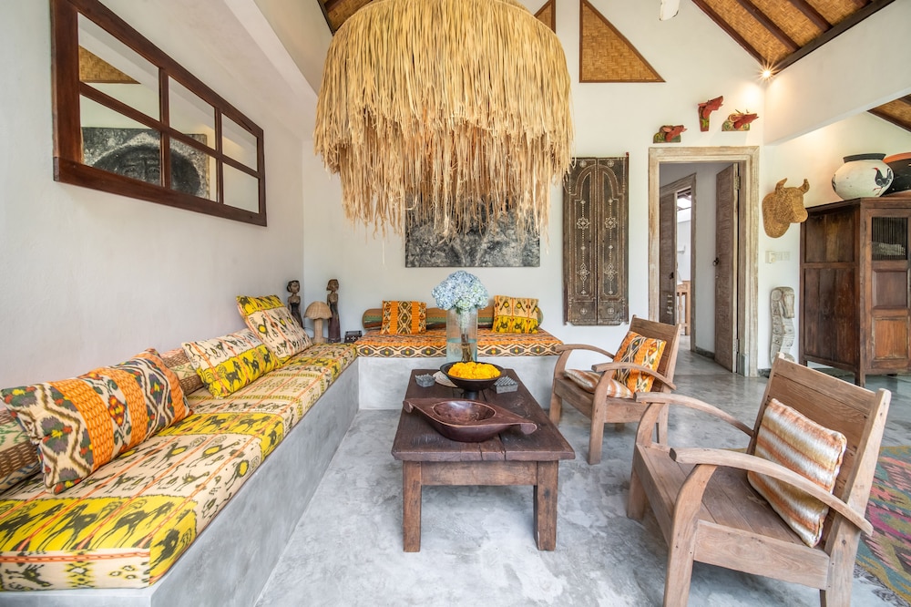 Katak Villa by Villa Finder