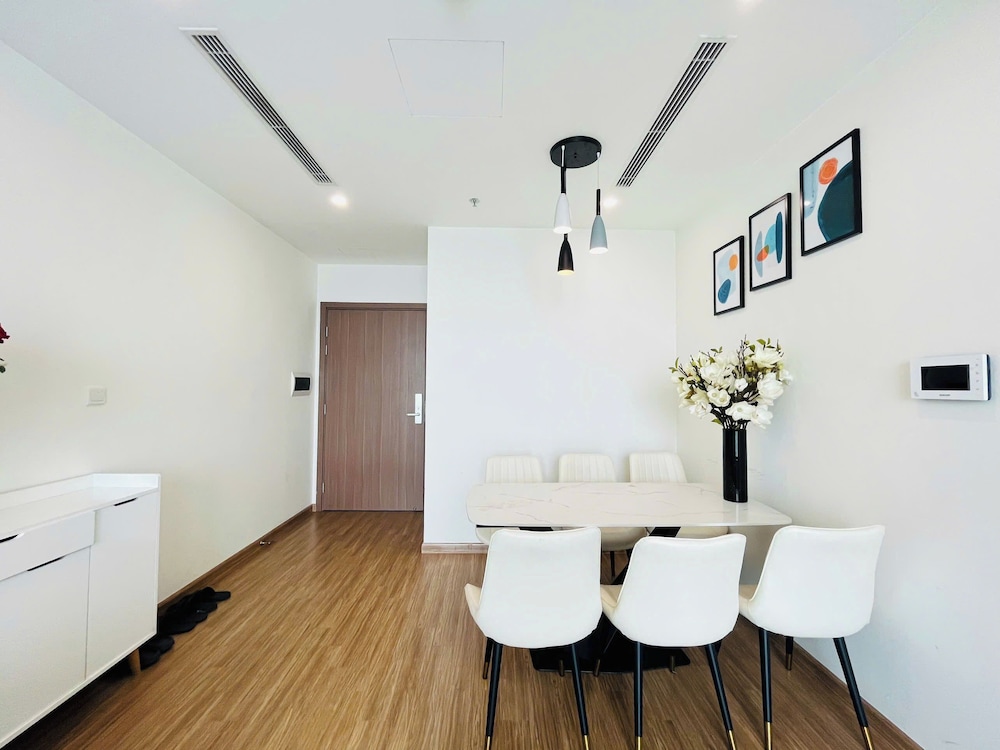 Sunny - Vinhomes Skylake Residences