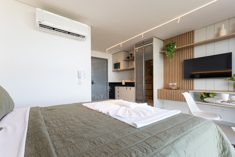 Breeze Residence By Carpediem