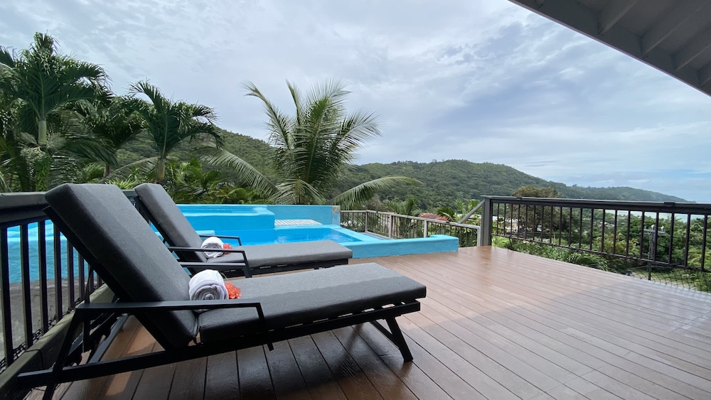 Stephna Residence