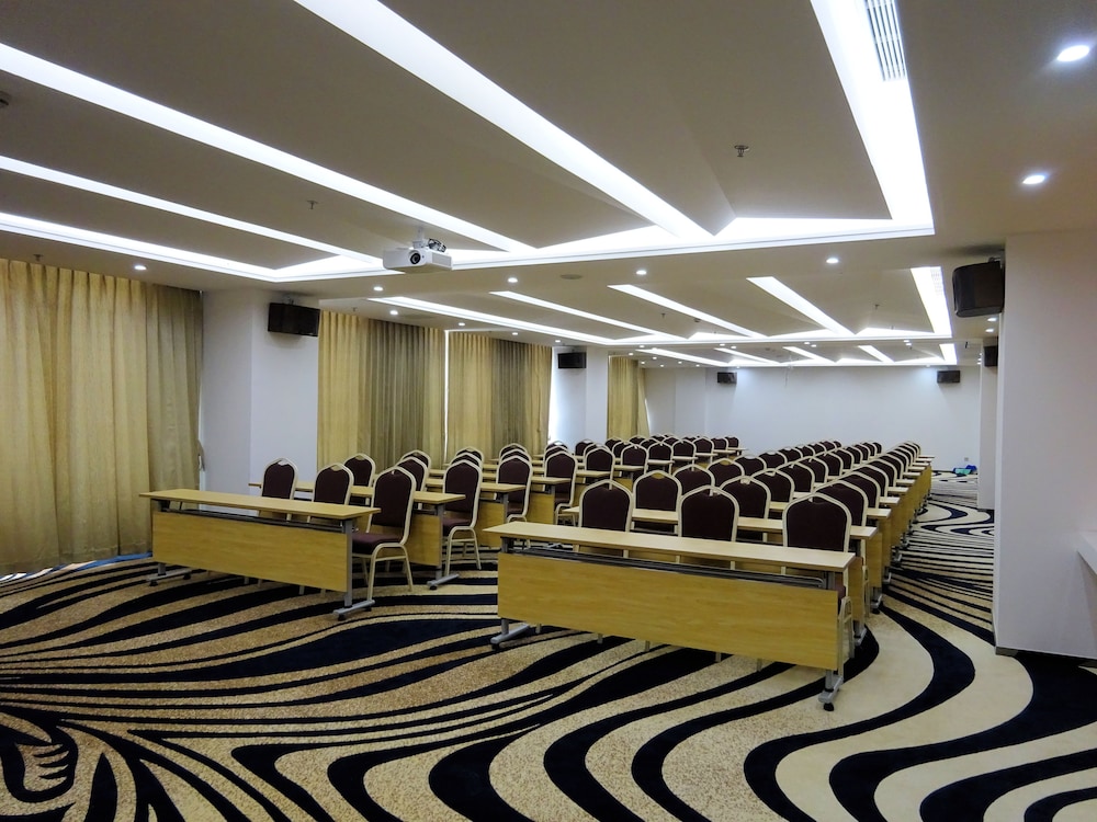 meeting & event spaces