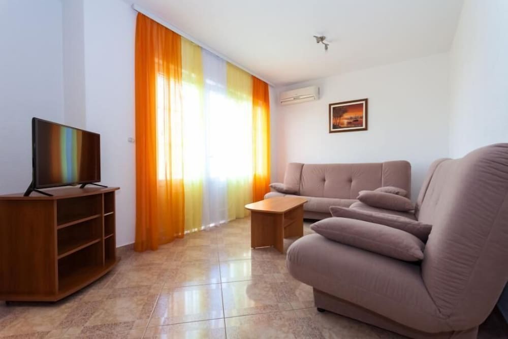 Maretsol Vacation House