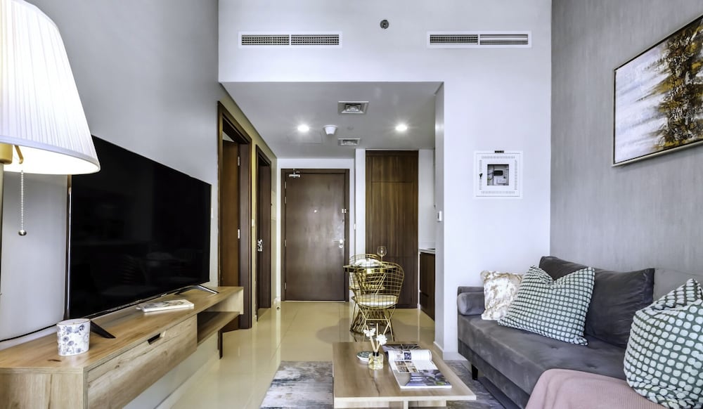 Manzil-1BR w Canal View near Dubai Mall