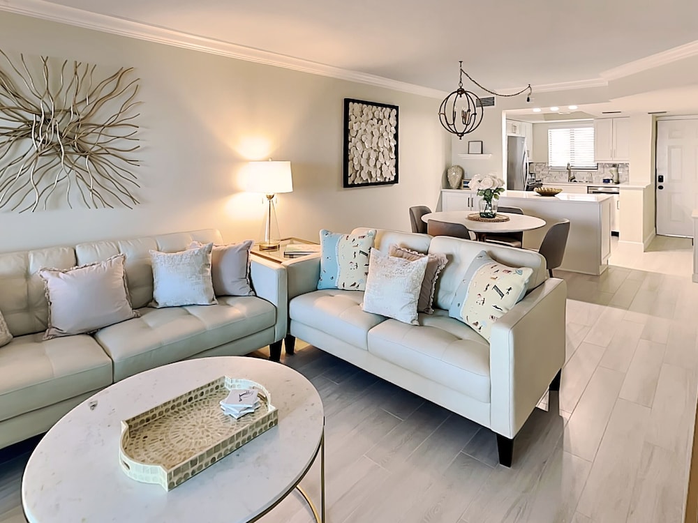 Seaside 1 by Distinctive Beach Rentals