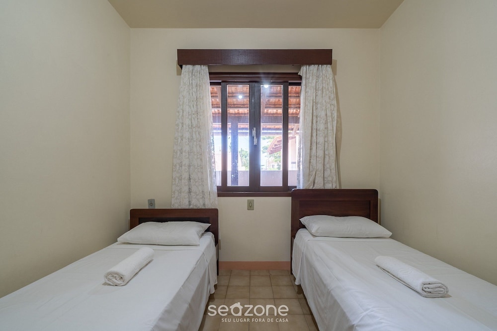 Casa a 4 min a pé da praia em Porto Belo BRR0097