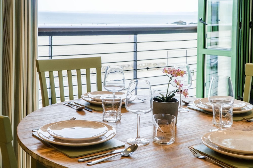 3 St Bride s Bay View - 3 Bedroom - Broad Haven
