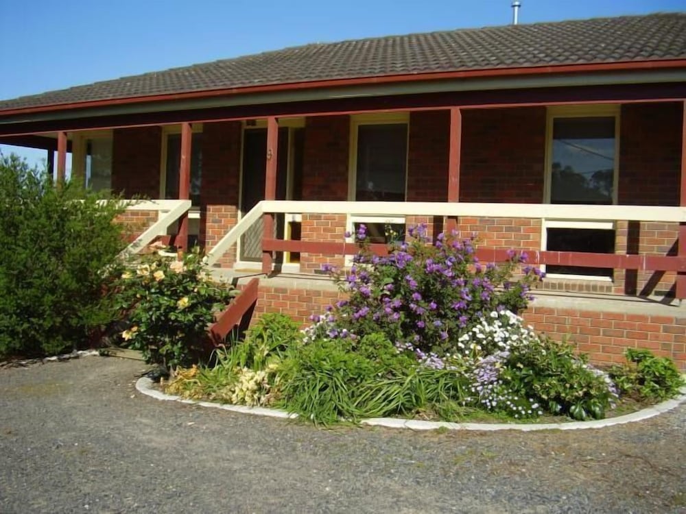 Yarra Glen Racecourse Apartments