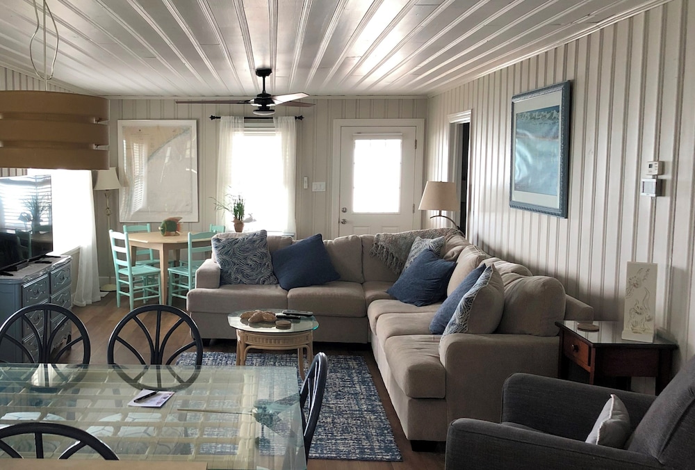 The Playhouse by Topsail Realty