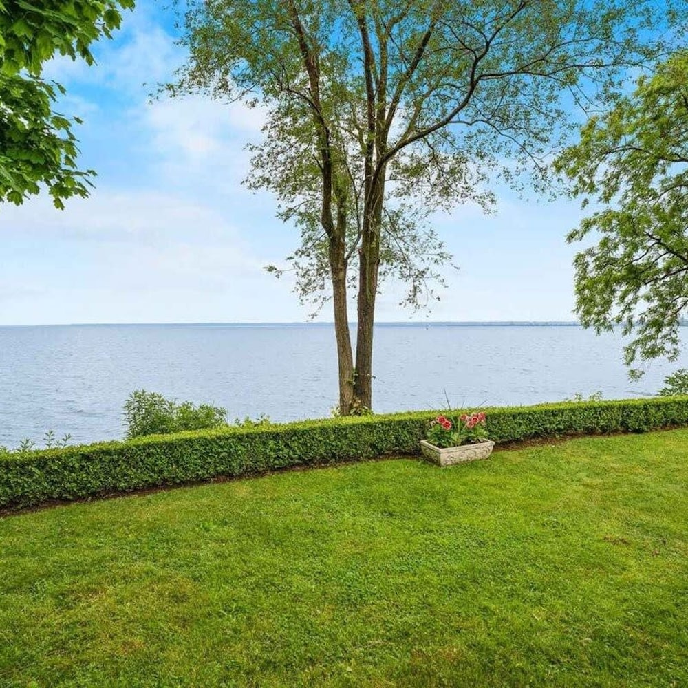 Luxury Waterfront Fairytale Home -carmen Elisabeth