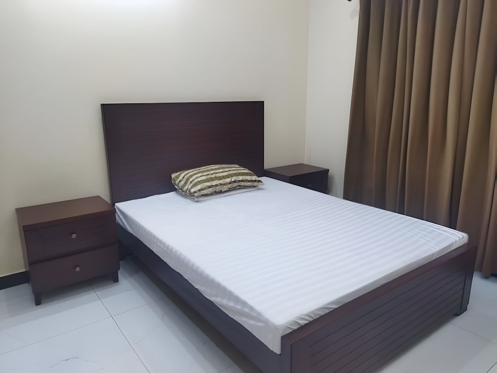 golden Oak Residence view 2