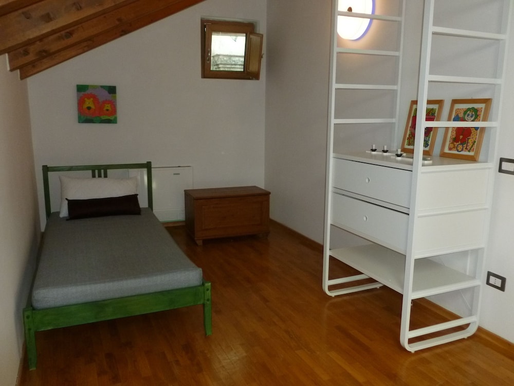 Casa Masù en Salerno — bedroom