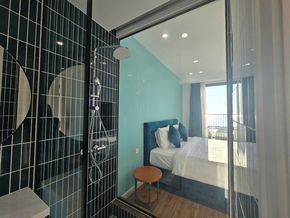 SenSea Hillside APT - Sunset Town PQ