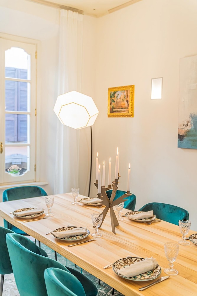 Rovelli 41 in Como With 2 Bedrooms and 3 Bathrooms