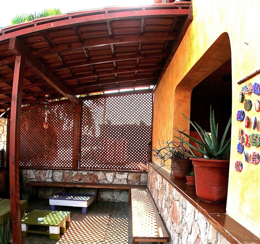 Sakaroule Bed & Breakfast