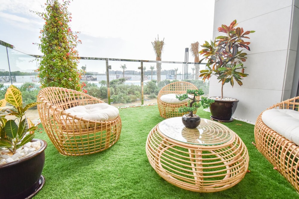 Yogi - Luxury Apartment With Beach Access
