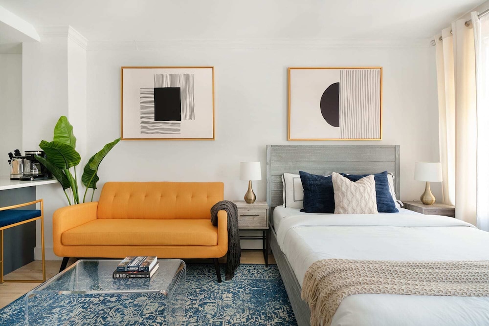 1597 New York Apt
