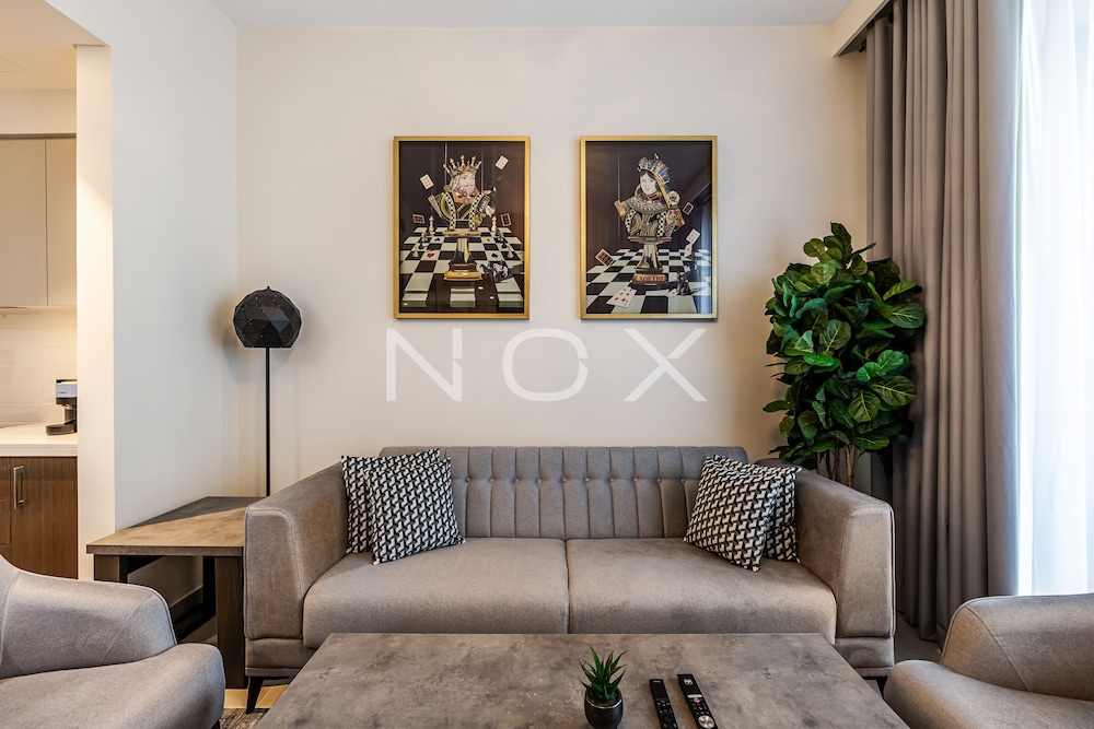 Stylish 2 Beds in Forte Tower I Downtown
