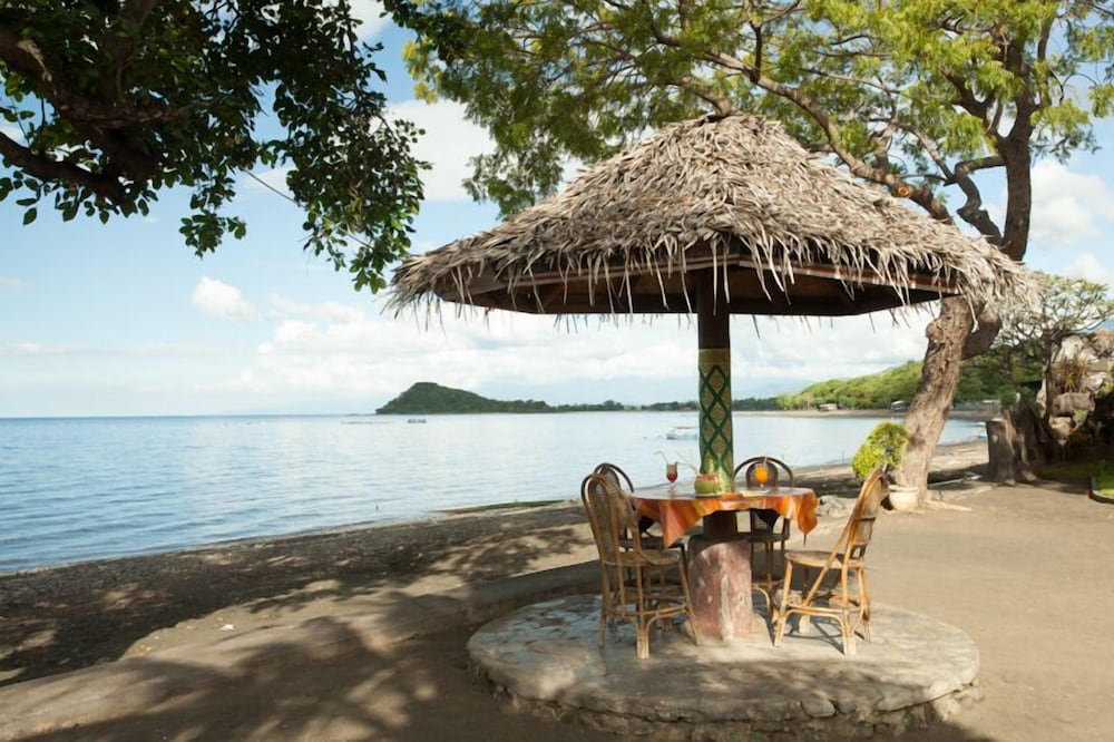 Segara Bukit Seaside Cottages