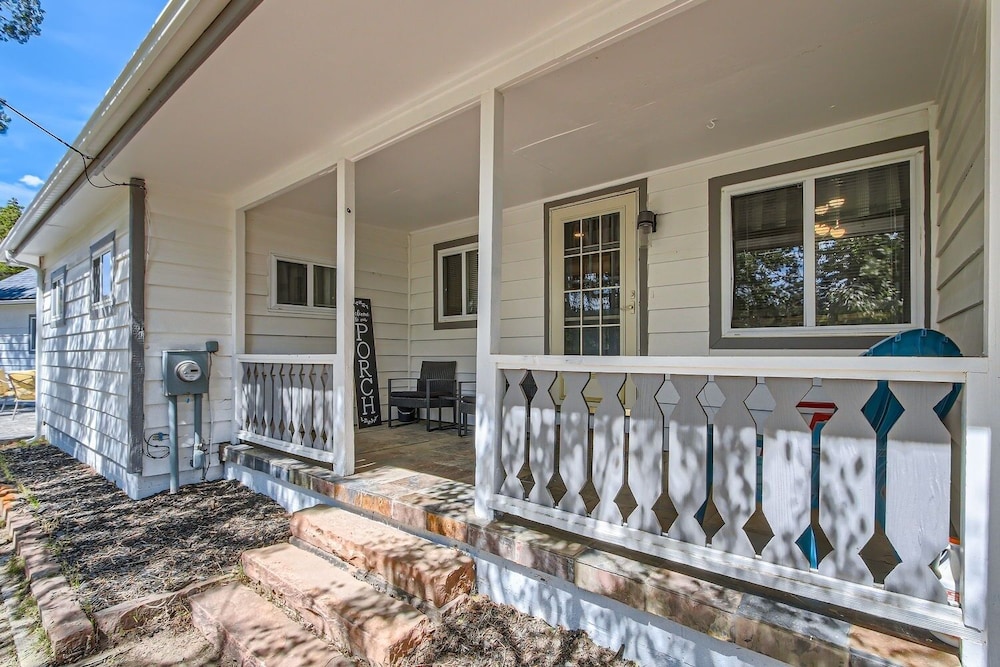Golden Gate Getaway 4 Bedroom Home by RedAwning view 2