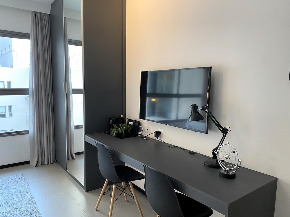 Moderno com AC academia 24h e rooftop