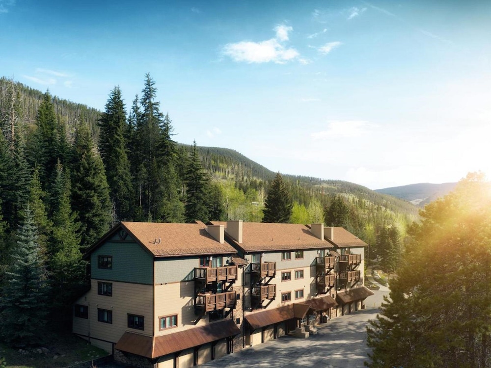 Aspen at Streamside at Vail view 5