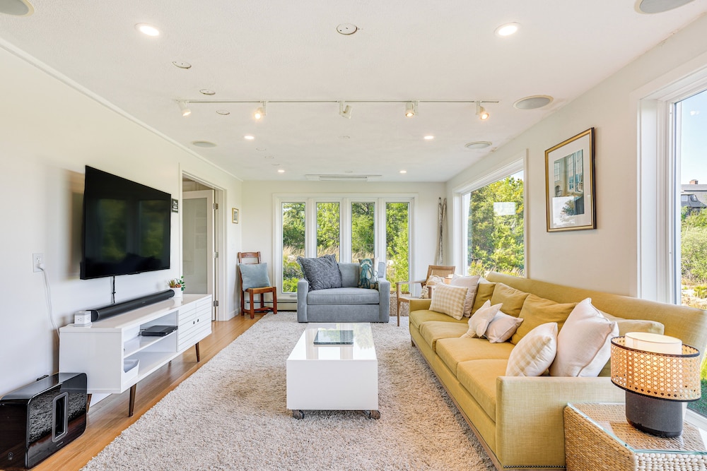 Elegant Gloucester Beach Getaway With Ocean Views!