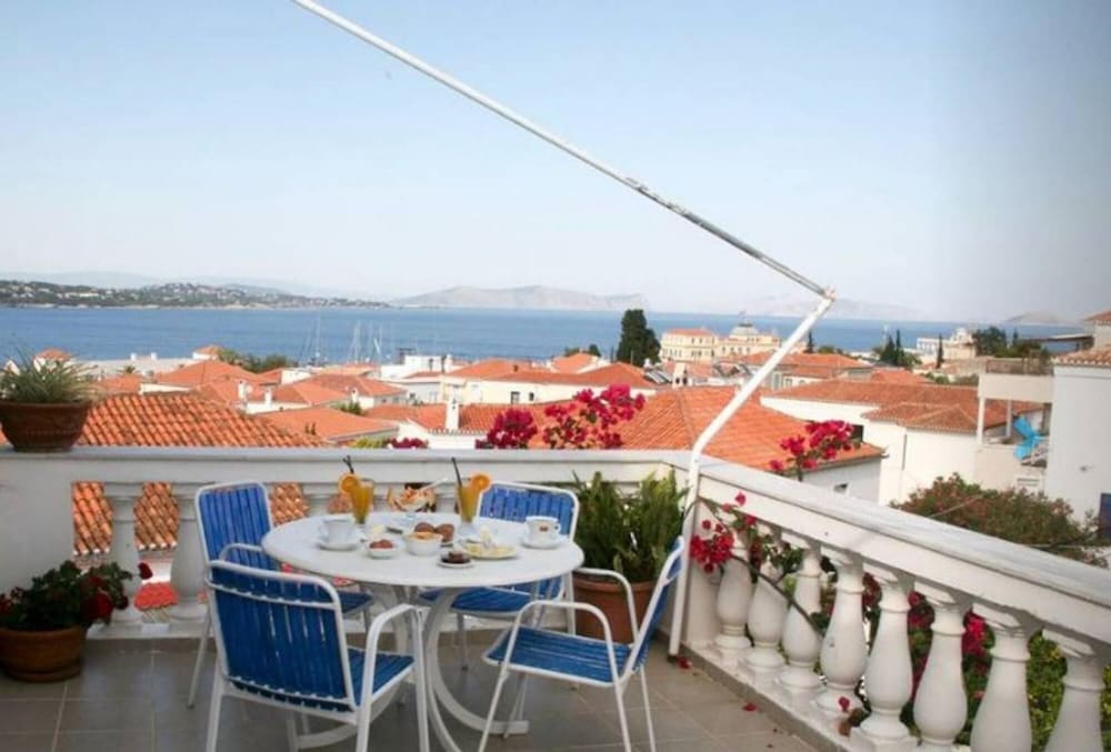 Levante Colours and Aromas of Spetses photo 4