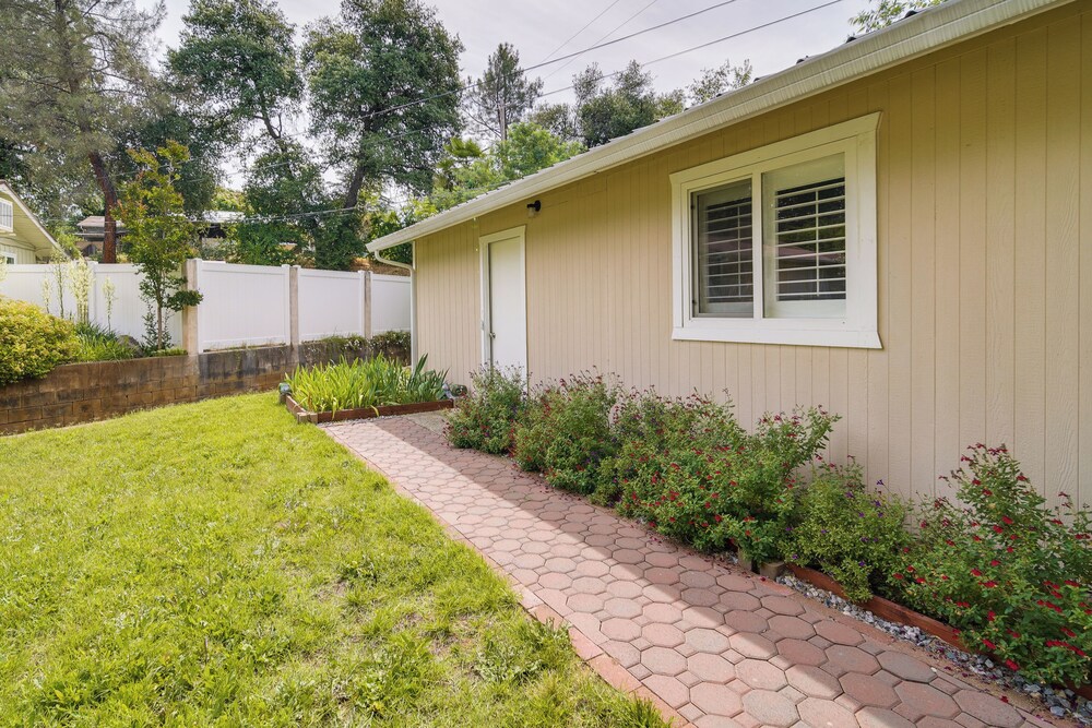 Sunny California Retreat w/ Pool Access & Patio!