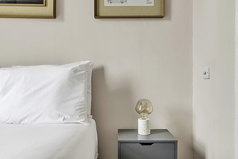 The Shepherd's Bush Hideaway