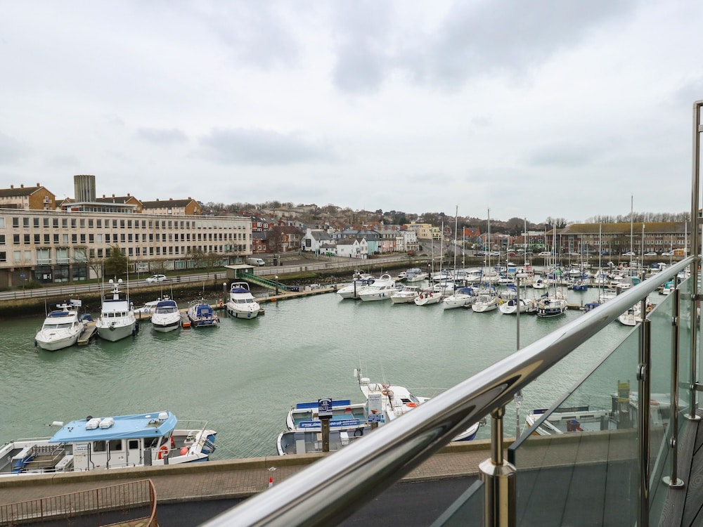 Harbourside Haven Penthouse 2