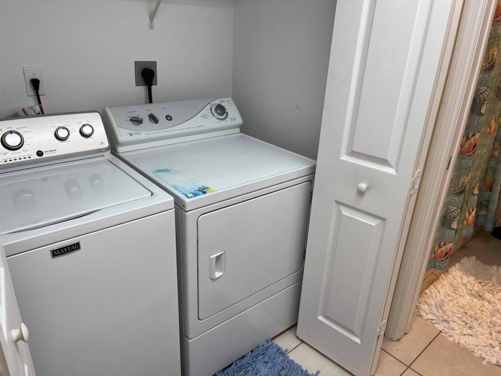 Kid Friendly Condo With Pool, Basketball, Bocce, Hot Tub, And More! 3 Bedroom Condo