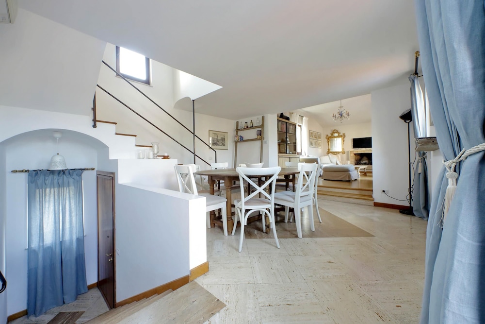 Treasurerome Spanish Steps Penthouse 4BR