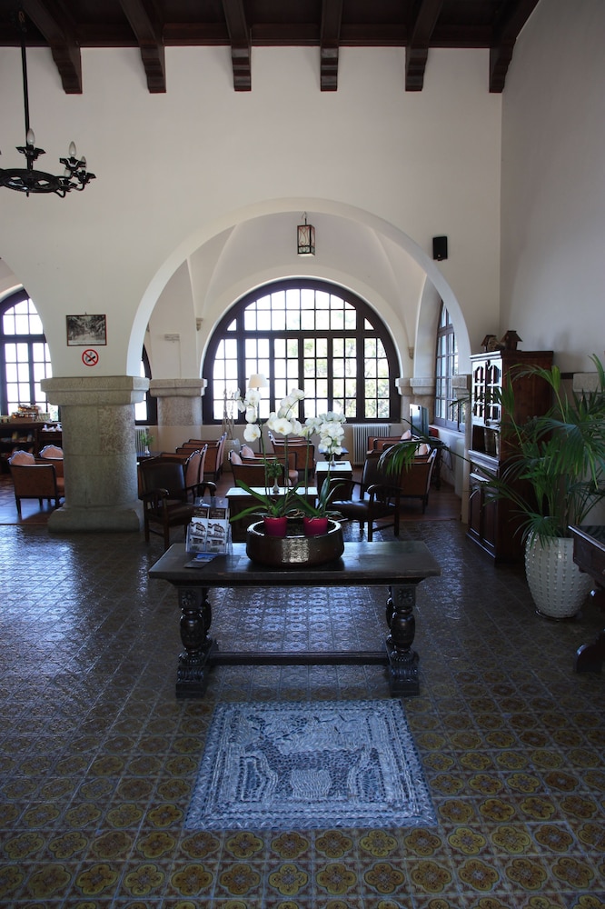Elafos Hotel