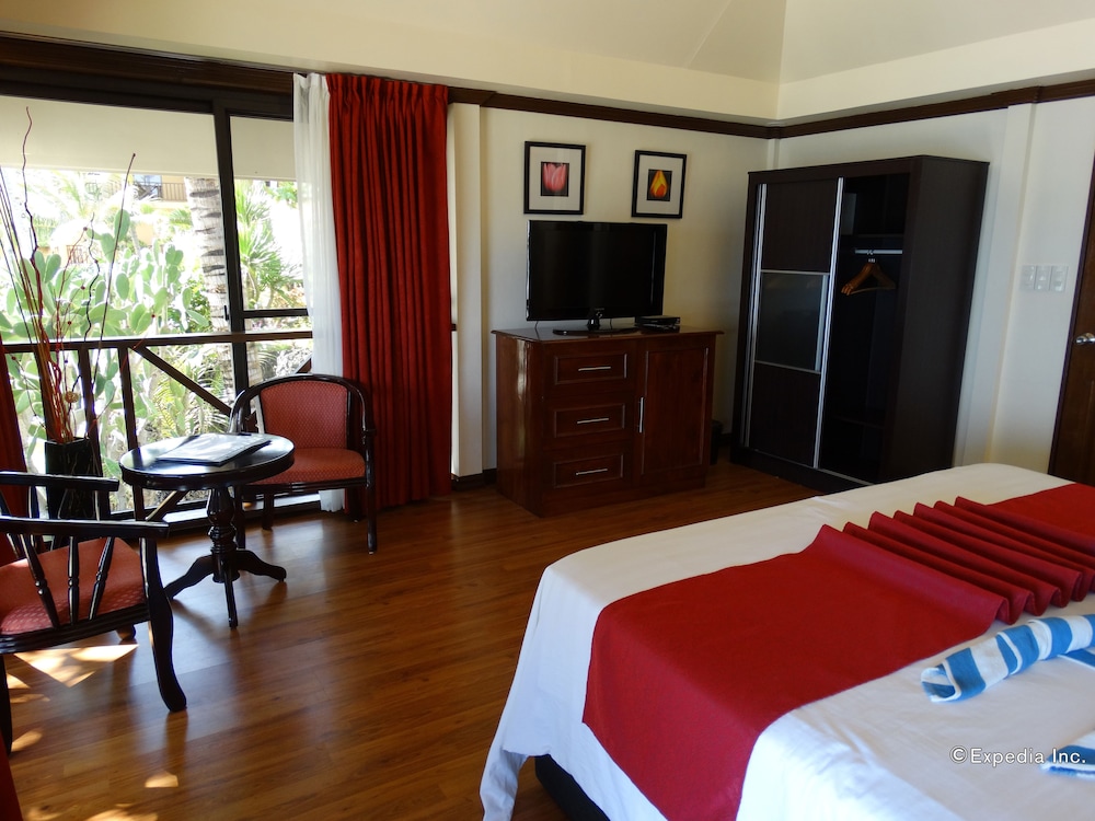 Anda White Beach Resort 12