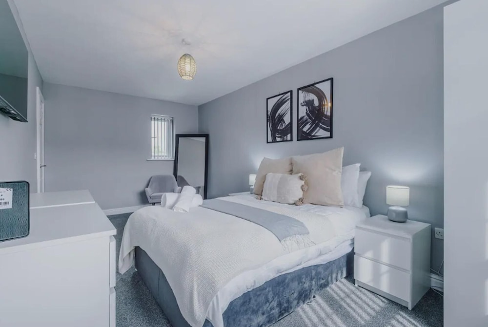 House 3 Bed Sleeps 6 -pets Ok -patio -free Parking