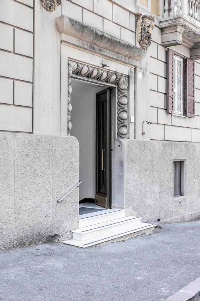 Vatican Pertusa Luxury Suites