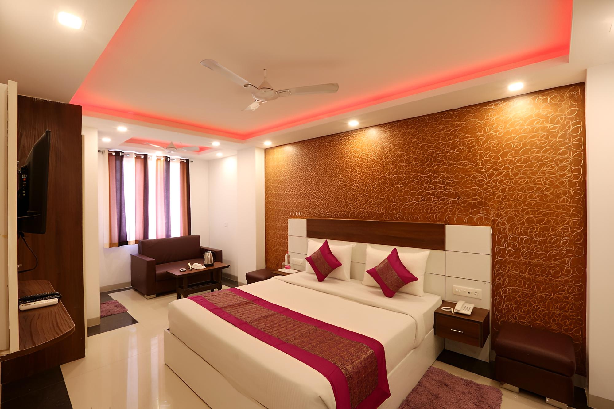 Airport Hotel Classic Park view 2
