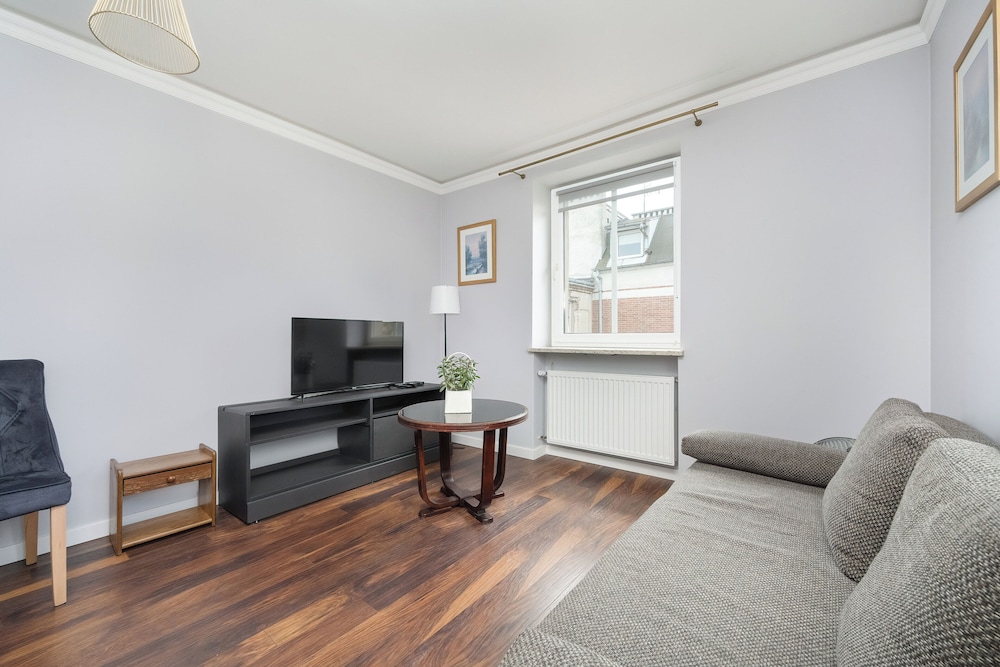 Wroclaw Center Apartment by Renters