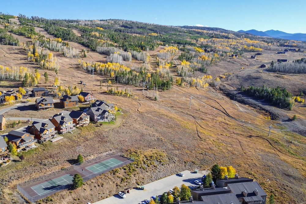 Ski-in/ski-out Granby Townhouse w/ Private Hot Tub view 3
