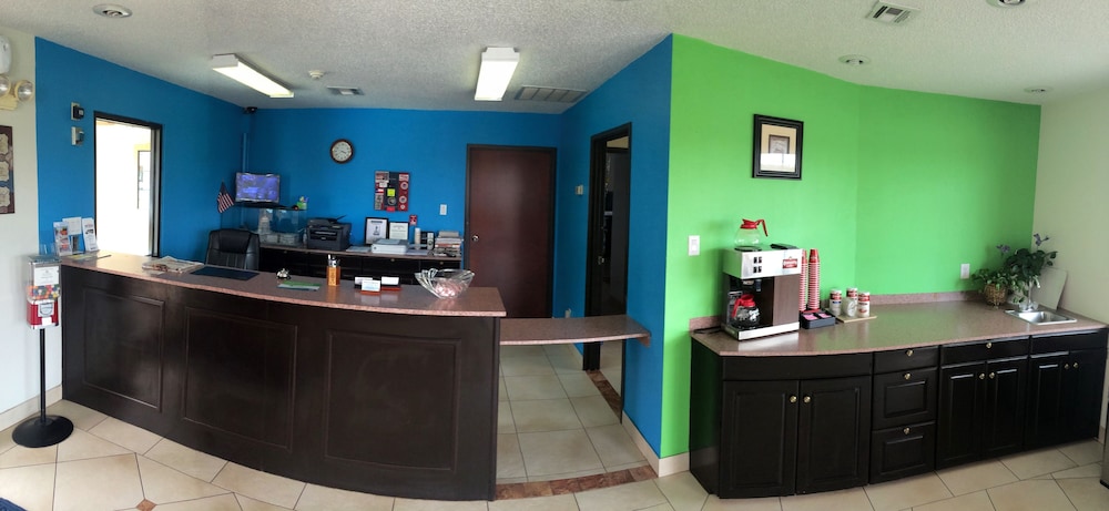 Executive Inn - Property Image 2