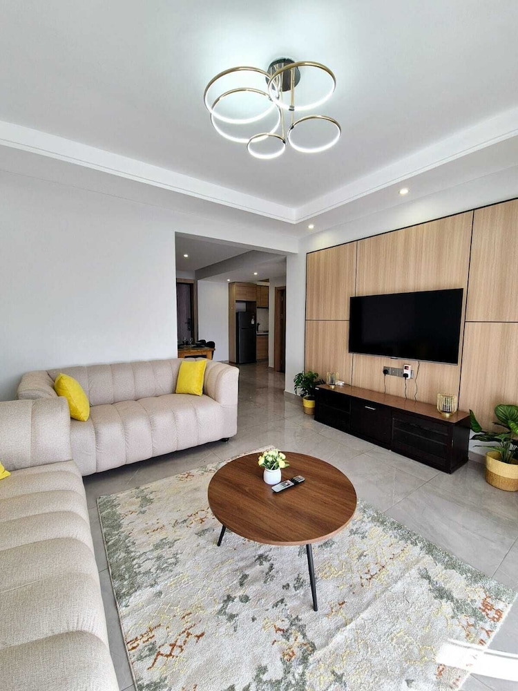 Lux suites 108 Riverside Apartments