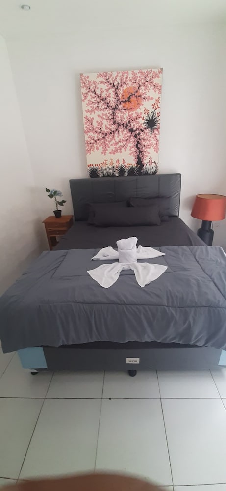 Ajik Guest House