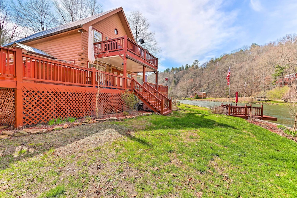 Awesome Murphy Cabin w/ Dock on Nottely River view 4